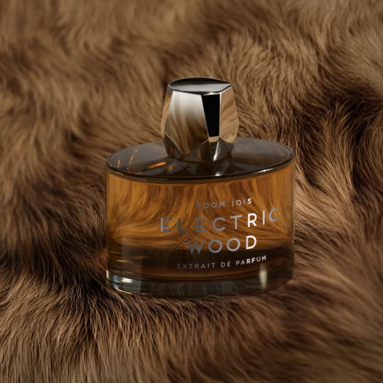 Room 1015 Electric Wood Extrait de Parfum