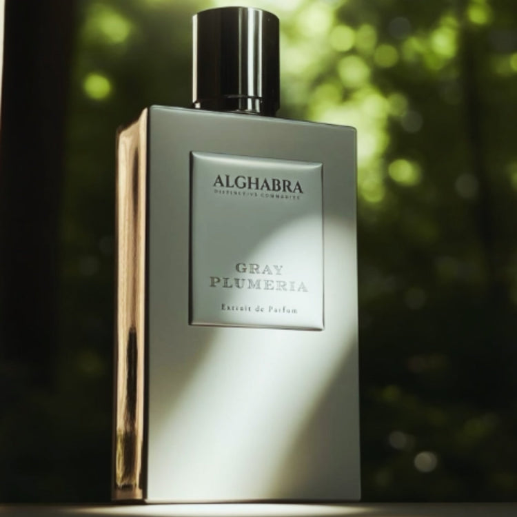 Alghabra Parfums Gray Plumeria Extrait de Parfum